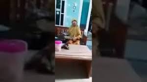 Lantas apa yang diucapkan oleh ibu ini terhadap kurir cod? Viral Kurir Denaya Resway Di Media Sosial Redaksinet Com