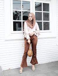 Bikin warna coklat nggak lagi nampak jadul yuk! 5 Hijab Yang Cocok Dengan Busana Perpaduan Warna Coklat Porostimur Com