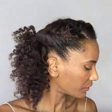 25 Idees De Coiffures Pour Les Cheveux Crepus Et Frises Cheveux Crepus Idee Coiffure Cheveux Crepus Coiffure Facile