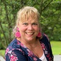 Glenda Lanier's Instagram, Twitter & Facebook