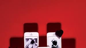 The minimum age requirement for tinder is 18 years old. Teens Using Tinder Dating App Horror Stories Teen Vogue