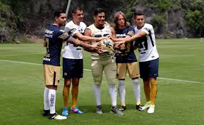 Noticias deportivas relacionadas a nfl, liga mx y su versión femenil, champions league, selección mexicana, boxeo, f1 Pumas Rinde Homenaje A Su Futbol Americano Con Nueva Indumentaria