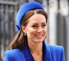 Kate Middleton wows in head-to-toe royal blue look for Commonwealth Day