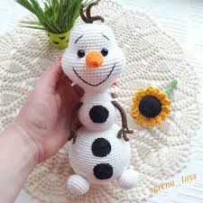 Crochet a cute little pig by following this free pattern. Free Amigurumi Patterns Crochet Toy Patterns Mindy