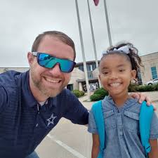 Last day of 2nd grade dropped off Abby this morning. Moving to a new  intermediate school next year. 3 years at Sunnyvale Elementary went by in a  blink. Thanks to @DougSunnyvale and