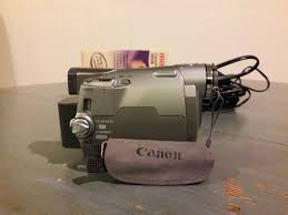 Купить Видеокамеры Canon ZR200 Mini DV Camcorder 20x Zoom, AC adapter,  remote, & VHS/c to VHS в интернет-магазине с Ebay с доставкой из США,  низкие цены | Nazya.com