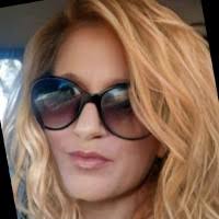 40+ perfiles de «Rebecca Keys»