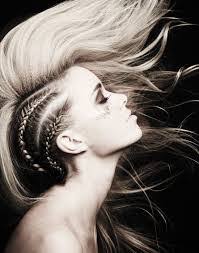 Krystal Hamlin's Instagram, Twitter & Facebook