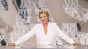 Emploi, logement, expulsions… « Cash investigation » enquête sur les  profiteurs de l'immigration