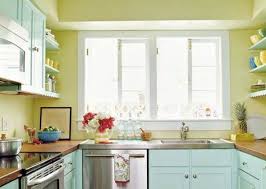 10 Beautiful Kitchens With Yellow Walls Kitchen Design Small Small Kitchen Colors Small Apartment Kitchen