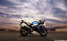 Sport Bikes Suzuki Bikes Wallpaper Extreme Suzuki Sports Bike Hd Wallpapers Free Suzuki Gsxr Suzuki Gsx Suzuki Motorcycle