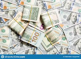 Der neue '5er' ist seit 13. Bundelung Von Us Dollar Rechnungen Einhundert Dollar Scheine Mit Geldstapel In Der Mitte Top Ubersicht Uber Den Hintergrund Von U Stockfoto Bild Von Austausch Dollars 158244366
