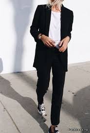 Black And White Attire For Ladies Minimal Chic Black White Suit Sneakers Suits And Sneakers Casual Office Attire Fashion