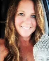 TEACHER FEATURE ♥️ MICHELLE VANASSE KIDS YOGA! 4:30PM @norwichrecreation  Yoga is a wonderful tool to help young people learn to manage stress, boost  self-confidence and improve mental focus. This class is for