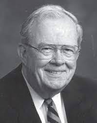 Laurie Donald's Instagram, Twitter & Facebook