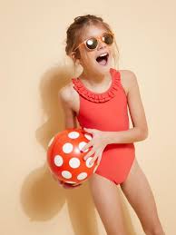Short de bain ruben paterson. Maillot De Bain 1 Piece Fille Rouge Fille Vetement Et Deco Cyrillus