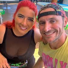 Nicole Box's Instagram, Twitter & Facebook