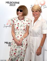 Over the christmas break julie debuted her stunning new look. Julie Bishop On Fashion Advice Given By Vogue Editor Anna Wintour Showbiz Readsector
