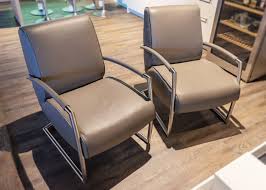 Adagio Bree S New World Zwei Sessel Von Designer Couchgarnitur Twilight Leder Light Grey Vom Brasilianischen Nabuk Sessel Design Kuchen Mobel Moderne Sessel
