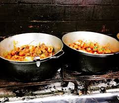 Cafeinofugu On Instagram Marmites Carry Lareunion Island Islandlife Bonapetit Firecooking Tradition 97 Fire Cooking La Reunion Ile De La Reunion