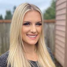 Shannon Stryker's Instagram, Twitter & Facebook