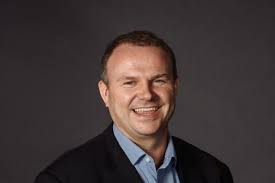 Foxtel makes key executive switch as company mulls IPO