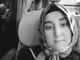 Aysun Bozlak, Çanakkale Gelibolu 'da tur otobüsü kazasında öldü