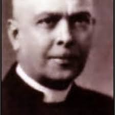 Stream Abbie Betinis, composer