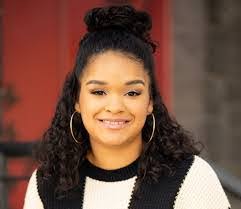 Monique Harper's Instagram, Twitter & Facebook