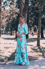 La temporada oficial de bodas está a la vuelta de la esquina y con ella, las interminables dudas que nos acechan al recibir una invitación a un evento tan especial. Boda De Dia Con Vestido Largo Mi Tacon De Quita Y Pon