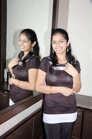 Malayalam actress and television anchor kavitha nair hot photos in saree and churidar. Tr