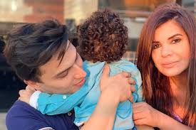 2004 | mara maravilha [dist. Mae Aos 52 Anos Mara Maravilha Comemora Gestacao E Se Diz Completa Virou Pauta