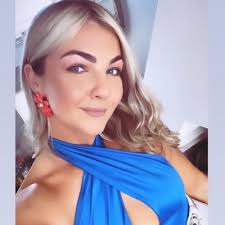 Alana Doran's Instagram, Twitter & Facebook