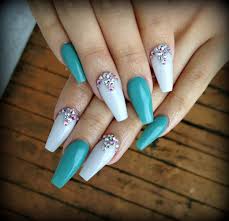Including acrylic nail powder, liquid brush, glitter, clipper, nail art tools kit. Aqua And White Unhas Azuis Unhas Decoradas Unhas Bonitas