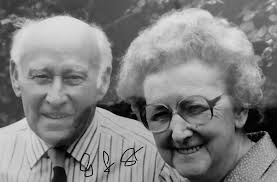 Wondering if any of you lovely people can help my cousins and I. These are  photos of our "Gran", Daisy Lillian Donald nee Searle. Daisy lived at the  top of William Street