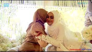Previously, rumours of their relationship sparked. Sekitar Majlis Izham Tarmizi Kahwin Mia Ahmad 17 Gambar Semua Semua Semuanya