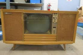 Though digital media largely replaced physical music, including records, cassettes, and cds, you cant beat the sound of your radiograms are essentially pieces of furniture that play music. Where Are You Going Vintage Tv Vintage Television Vintage House