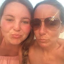 Shelly barton (@Shellyb3)