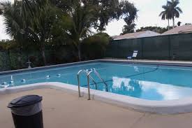 Quality inn & suites hollywood boulevard port everglades cruise port hotel. Hotel In Hollywood Hollywood Gateway Inn Ticati Com