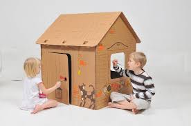 Des créations brillantes en carton tous les enfants veulent une cabane mignonne pour jouer et. Diy Construire Une Cabane D Interieur Pour Enfant