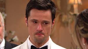 Retrouvez grâce à télé 7 replay toutes les vidéos disponibles gratuitement de les vidéos et les replay amour gloire et beauté sur francetv. Amour Gloire Et Beaute Episode Diffuse Le 26 Mai 2021 Sur France2 En France Soap Passion Com