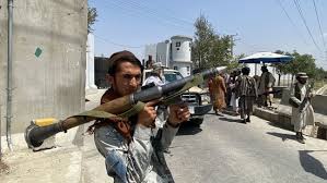 Meanwhile, thousands of afghans have been trying to escape the capital after the taliban's takeover. D Llb961tt4abm