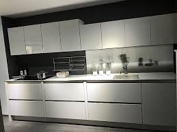 Siematic Musterkuche Musterkuche S 2 Slg Sterlinggrau Hochglanzend Similqaue Ausstellungskuche In Bielefeld Von Kuchen Pohl G In 2020 Musterkuchen Kuche Oberschranke