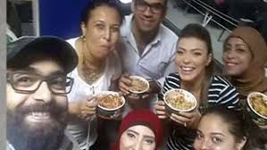 ناقش برنامج راجل و2 ستات، في حلقة اليوم على قناة on e الذي يقدمه الإعلامية شريهان أبو الحسن والفنانتين نهال عنبر وهيدي كرم قضية طلاق المرأة. Ø´Ø±ÙŠÙ‡Ø§Ù† Ø£Ø¨Ùˆ Ø§Ù„Ø­Ø³Ù† ØªØªØ¶Ø§Ù…Ù† Ù…Ø¹ Ø¨Ù„Ø§Ù‡Ø§ Ù„Ø­Ù…Ø© Ø¨ÙˆØ¬Ø¨Ø© ÙƒØ´Ø±ÙŠ Ø¹Ù„Ù‰ Ø§Ù„Ù‡ÙˆØ§Ø¡ ÙÙ† ÙˆØ«Ù‚Ø§ÙØ© Ø§Ù„ÙˆØ·Ù†