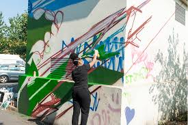 Cours gratuit pour apprendre les règles de base de la grammaire française. Du Street Art Rue Tita Cois Vaulx En Velin