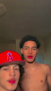 @adrian.mosey deja un comentario lindo ❤️#flacoo_wa