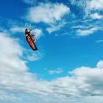 Wellenreiten Ist Gut Fur Korper Und Geist Lernt Es An Der Ostsee Bei Oceanblue Watersports Surfen Wellenreiten Windsurfen