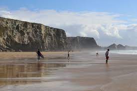 England Watergate Bay Cornwall Surfer Holiday England Watergatebay Cornwall Sur Holidays In England Manchester United Wallpaper Cool Places To Visit