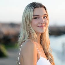 Jennifer Tupper's Instagram, Twitter & Facebook