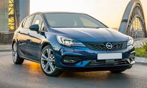 Eine fahrzeugklasse höher fährt der neue opel astra am 16. Opel Astra Konfigurator Und Preisliste 2021 Drivek